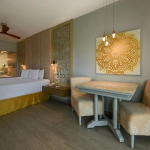 Deluxe Junior Suite